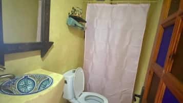 Deluxe Twin Room, City View | Free WiFi