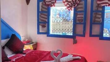 Deluxe dubbelrum - utsikt mot staden | Gratis wi-fi