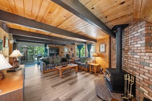 Smart TV, fireplace, DVD player, books