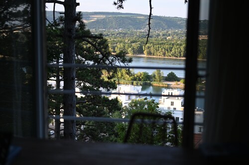 Peaceful Kahlenberg Apartment with Danube View - Just 15 Min from City Center