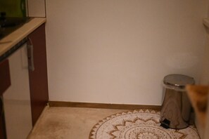 Private kitchen - Peaceful Kahlenberg Apartment with Danube View - Just 15 Min from City Center (Wien)