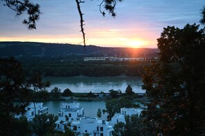 Miscellaneous - Peaceful Kahlenberg Apartment with Danube View - Just 15 Min from City Center (Wien)