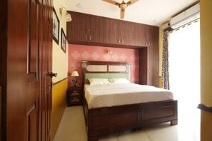1 bedroom, WiFi, bed sheets