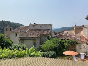 Property grounds - La petite maison du Couvent des Ecrevisses, sleeps 4 in the heart of Barjols (Barjols)