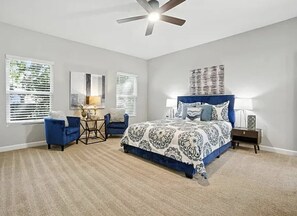 4 bedrooms, iron/ironing board, WiFi, bed sheets - This gorgeous Larchmont cozy cottage will amaze you! (Norfolk)