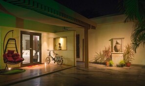 Deluxe Room, Balcony | Free WiFi