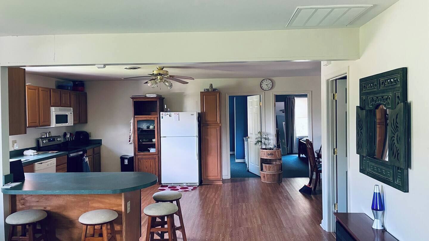 Kylskåp, mikrovågsugn, ugn och spishäll