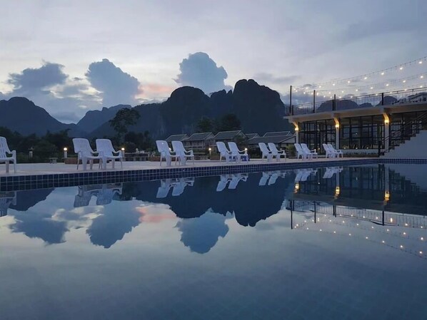 Innenpool, Außenpool