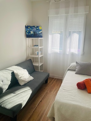 4 bedrooms, desk, iron/ironing board, travel cot