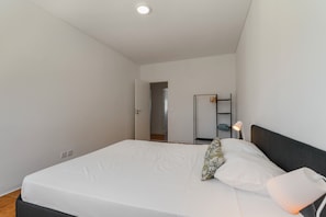 4 Schlafzimmer, Bügeleisen/Bügelbrett, WLAN, Bettwäsche