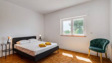 4 Schlafzimmer, Bügeleisen/Bügelbrett, WLAN, Bettwäsche