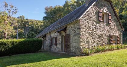 Holiday Home 'Baou' with Mountain View, Private Terrace and Wi-Fi