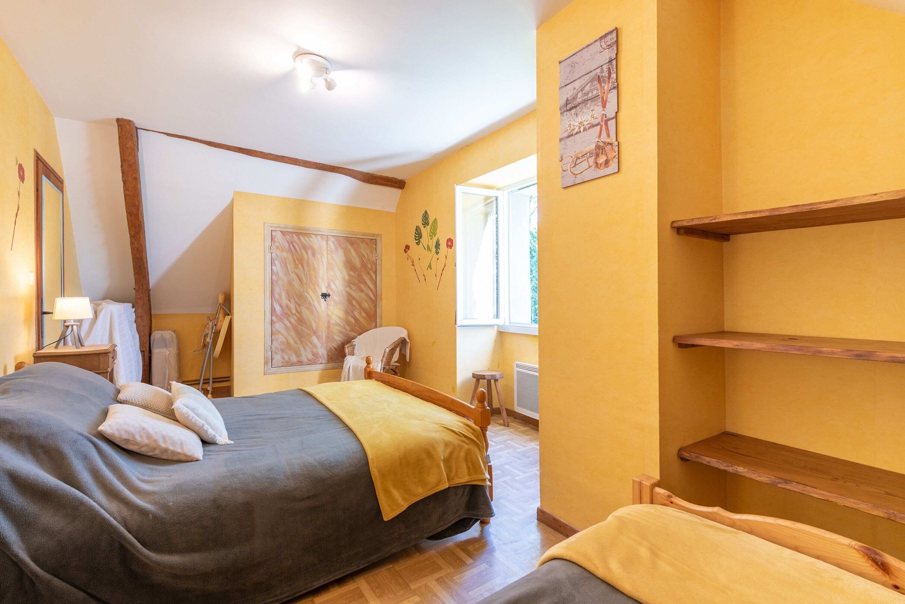 2 slaapkamers, een strijkplank/strijkijzer, wifi