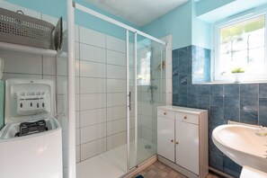 Douche, séchoir à cheveux