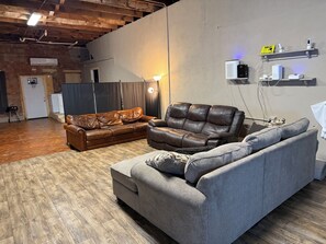 Smart TV, fireplace, video games, stereo