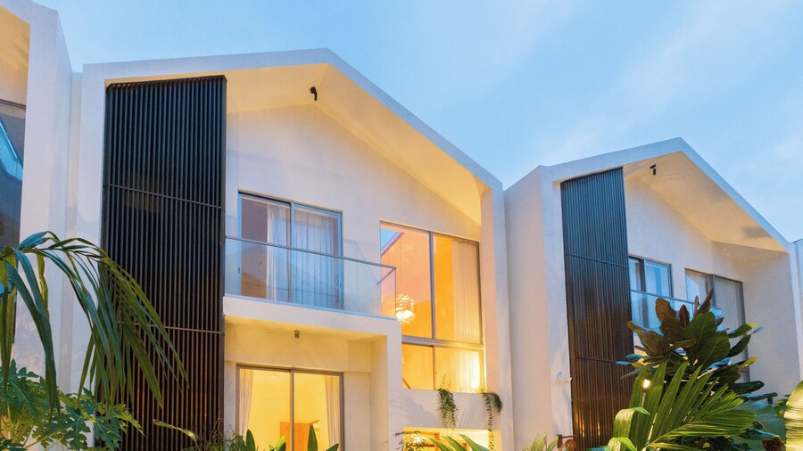 ELIVAAS Mirai Tauras 3BHK