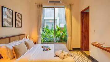Double Room | Iron/ironing board, free WiFi