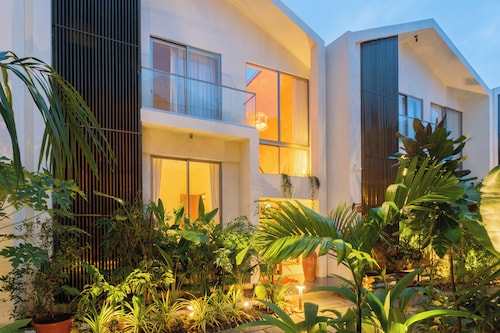 ELIVAAS Mirai Tauras 3BHK