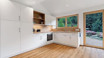 Kühlschrank, Ofen, Herdplatte, Geschirrspüler