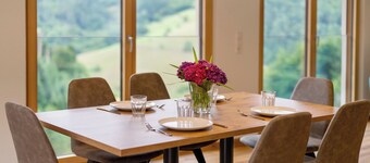 Holiday Apartment 'Burgblick' with Mountain View and Wi-Fi