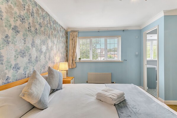 5 Schlafzimmer, Bügeleisen/Bügelbrett, Reisekinderbett, kostenloses WLAN