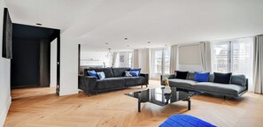 Smart TV, DVD player, stereo