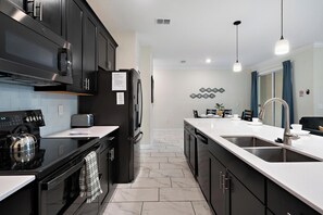 Private kitchen - CGD1160 Summary:<br>Cham (Kissimmee)