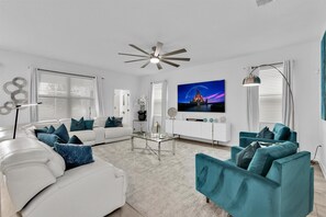 Living area - Pbd681 (Kissimmee)