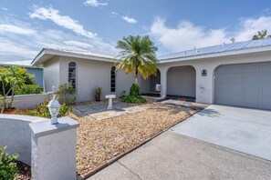 Exterior - COD917 Summary:<br>Punta (Punta Gorda)