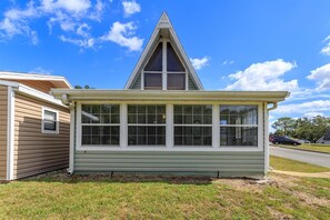 Exterior - HH123 Summary:<br>Welcom (Clermont)