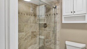 Douche, séchoir à cheveux