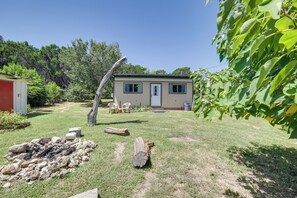 House (2 Bedrooms) | Interior - Trail Access! Lake Whitney Retreat 2 Mi to Marina (Whitney)