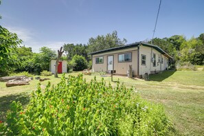 House (2 Bedrooms) | Interior - Trail Access! Lake Whitney Retreat 2 Mi to Marina (Whitney)