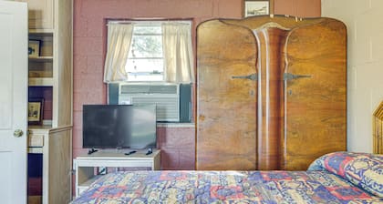 Hike, Fish & More: Quaint Lake Whitney Retreat