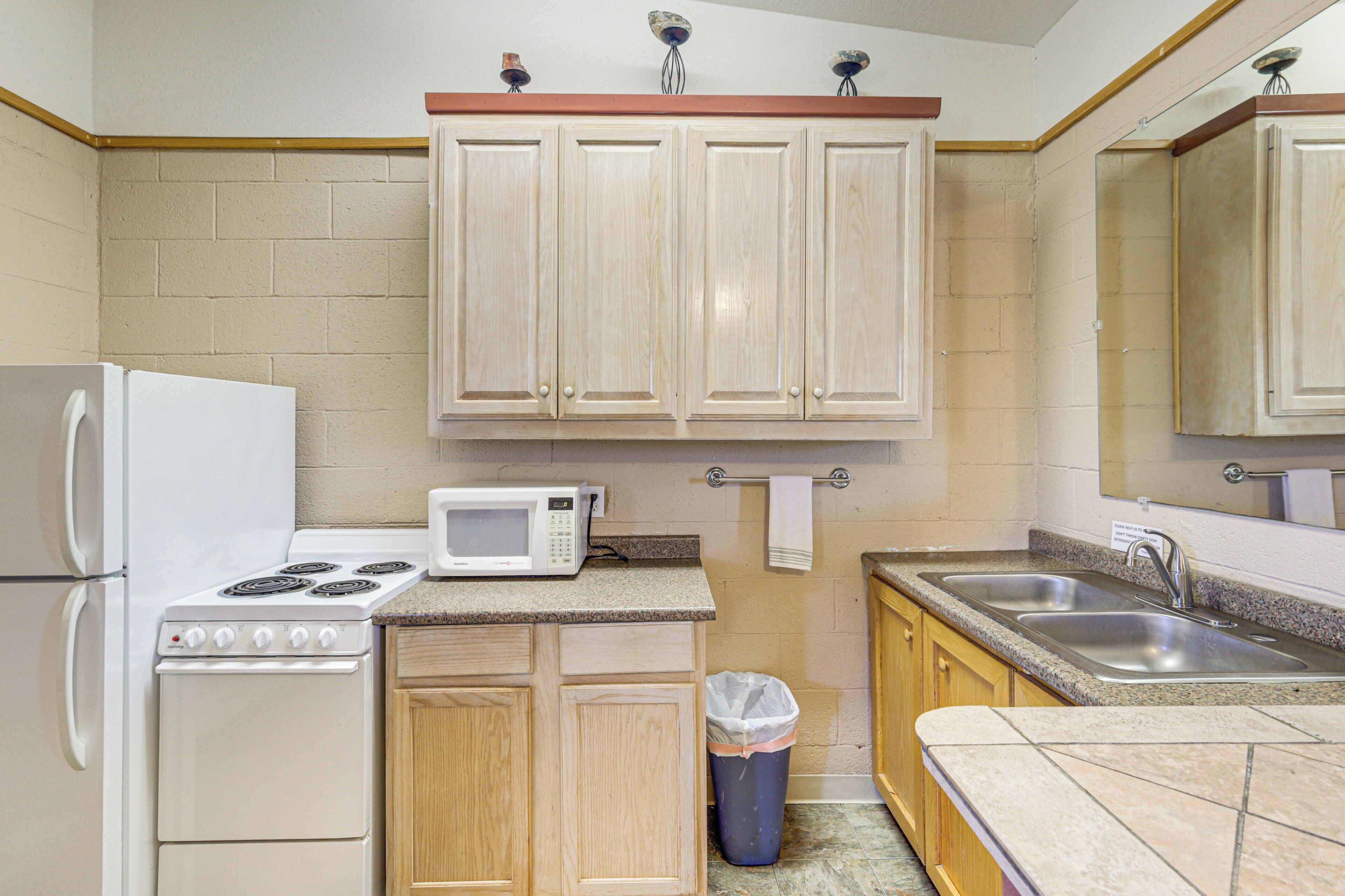 Apartment (0 Bedroom) | Interior