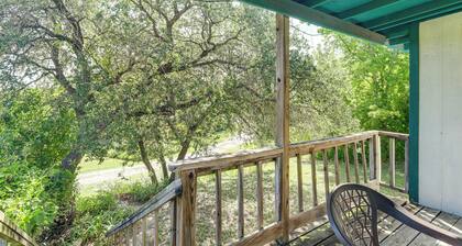 2 Mi to Fishing on Lake Whitney: Cottage w/ Deck