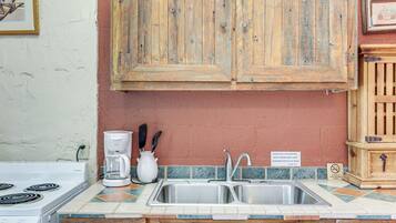 Apartment (0 Bedroom) | Bahagian dalam