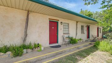 Apartment (0 Bedroom) | Interior