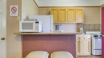 Apartment (0 Bedroom) | Interior