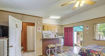 8 Mi to Lake Whitney State Park: Quaint Studio!