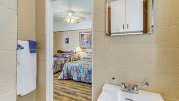 Apartment (0 Bedroom) | Interior