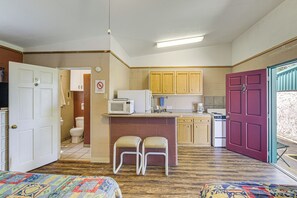 Apartment (0 Bedroom) | Interior