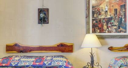 8 Mi to Lake Whitney State Park: Quaint Studio!
