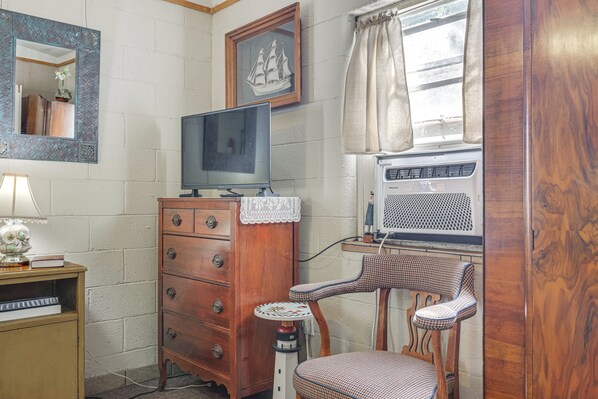 Apartment (0 Bedroom) | Interior