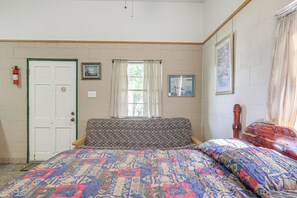 Apartment (0 Bedroom) | Interior - Hike On-site: Lake Whitney Studio Hideaway (Whitney)