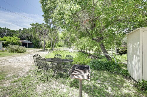 Fish, Boat & More: Whitney Cottage Near Lake!