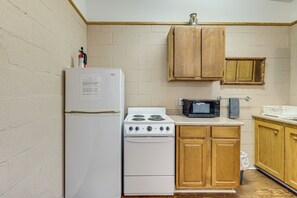 Apartment (0 Bedroom) | Interior - On-site Hiking Trails: Lake Whitney Studio! (Whitney)