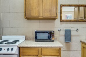 Apartment (0 Bedroom) | Interior