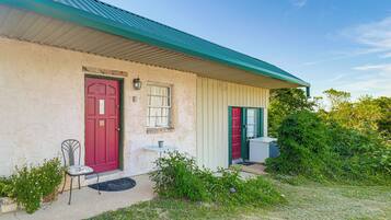 Apartment (0 Bedroom) | Interior
