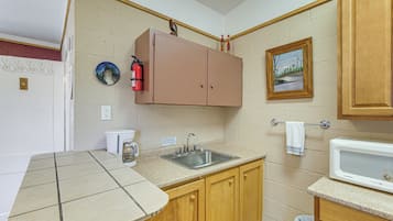 Apartment (0 Bedroom) | Interior